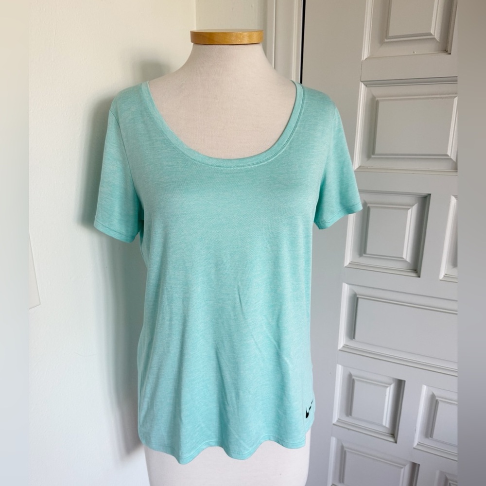 Nike Dri-Fit Short Sleeve Tee Aqua Blue Green Scoop Neck Athletic Size Medium